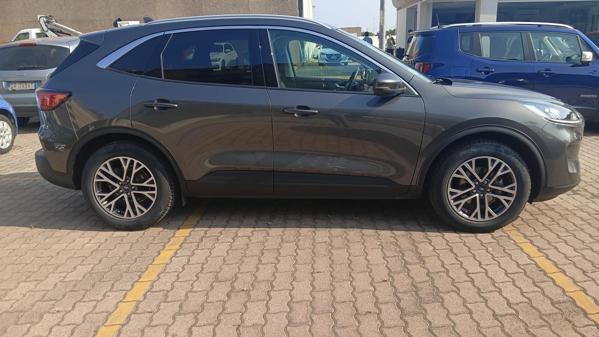 Ford Kuga 1.5 120 CV aut. 2WD Titanium Business